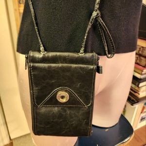 Black Capezio Bag Purse Crossbody Lots of Compartments Zipper Pouch